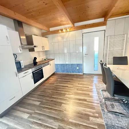 In Schwanenstadt Apartament *